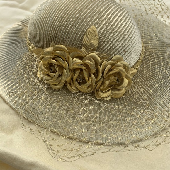 Hat - Picture 2 of 4